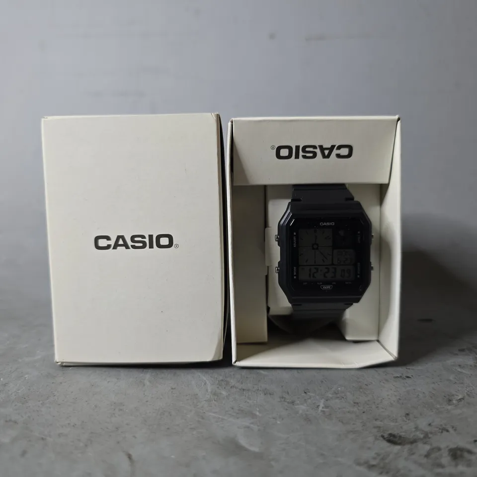 BOXED CASIO GENTS VINTAGE FIVE ALARM WATCH