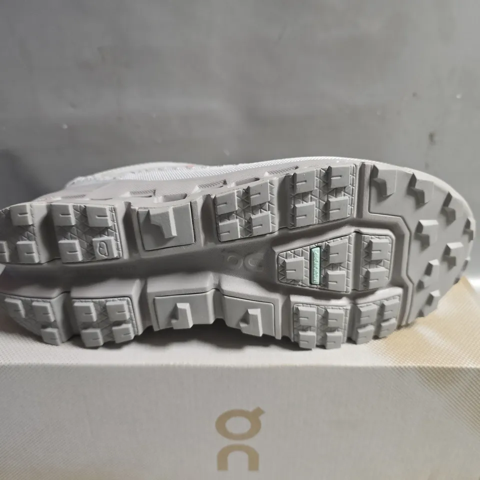 BOXED PAIR OF ON CLOUDAWAY 2 TRAINERS IN GREY - UK 5