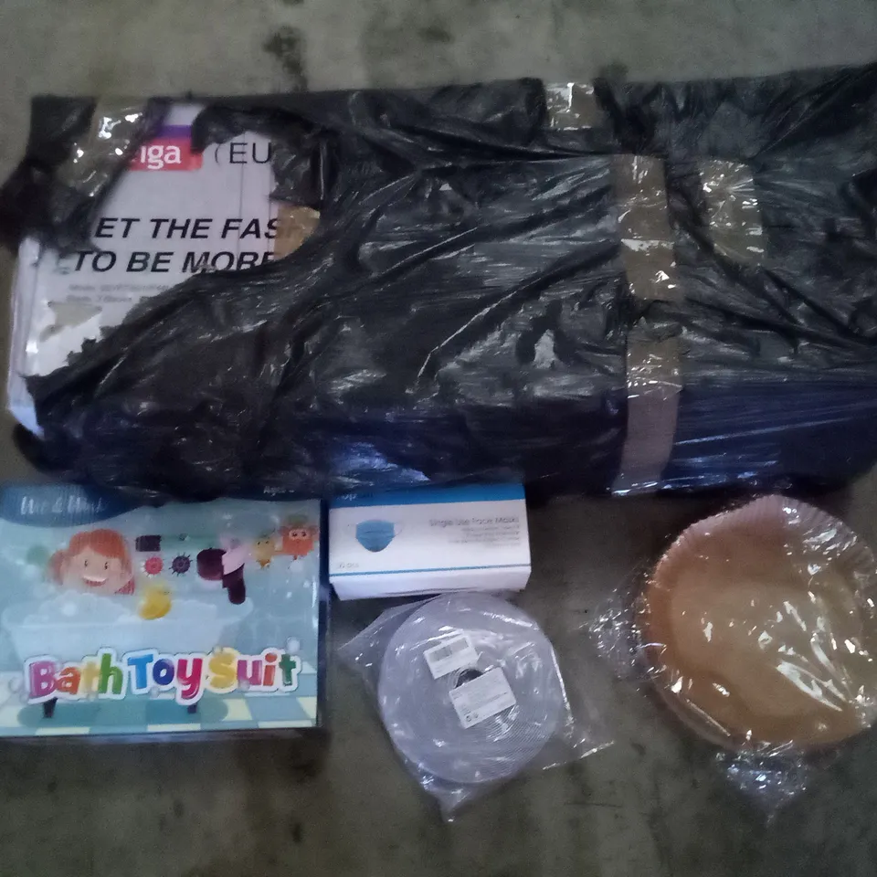 PALLET OF ASSORTED ITEMS INCLUDING REIGA CEILING FAN, BATH TOY SUIT, SINGLE USE FACE MASKS, AIR FRYER LINERS, WHITE UMBRELLAS 