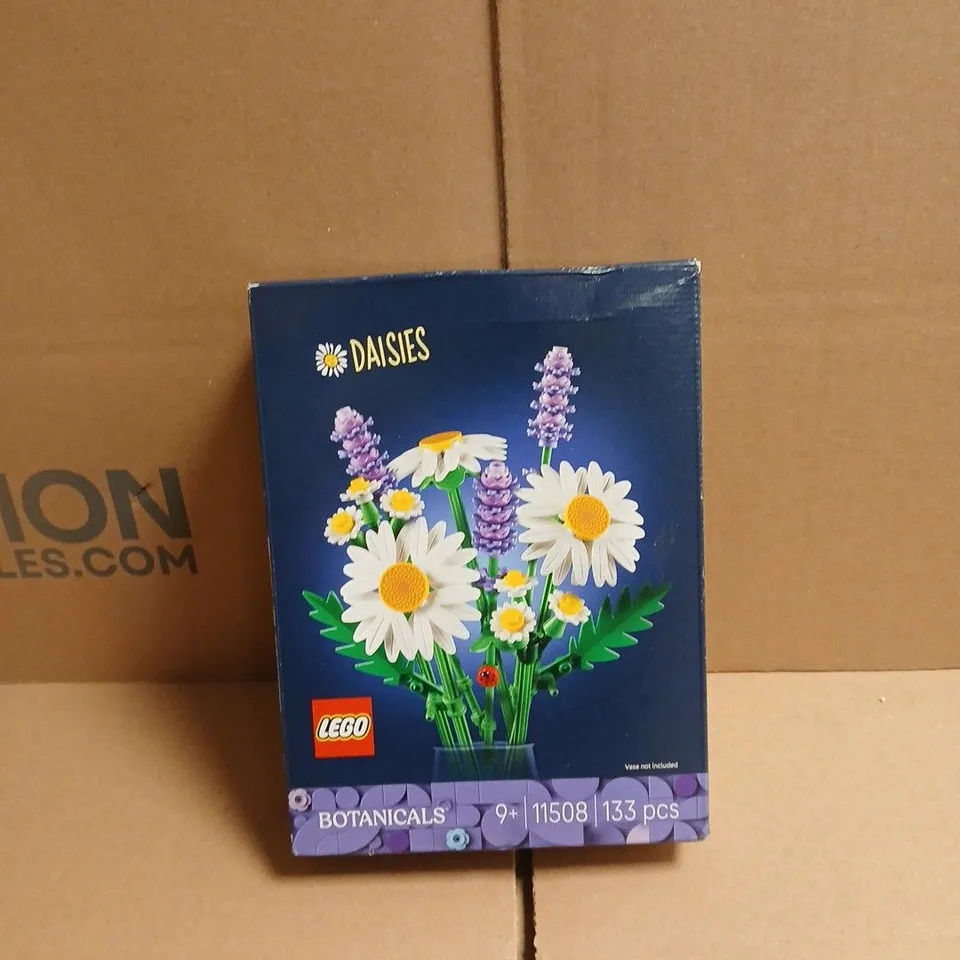 LEGO BOTANICALS DAISIES AGES 9+ BOXED