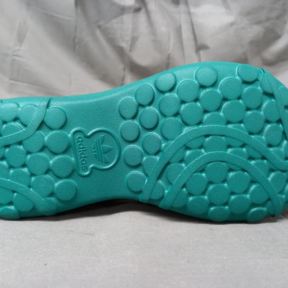 BOXED PAIR OF ADIDAS ADIFOM STAN MULES IN GREEN UK SIZE 5