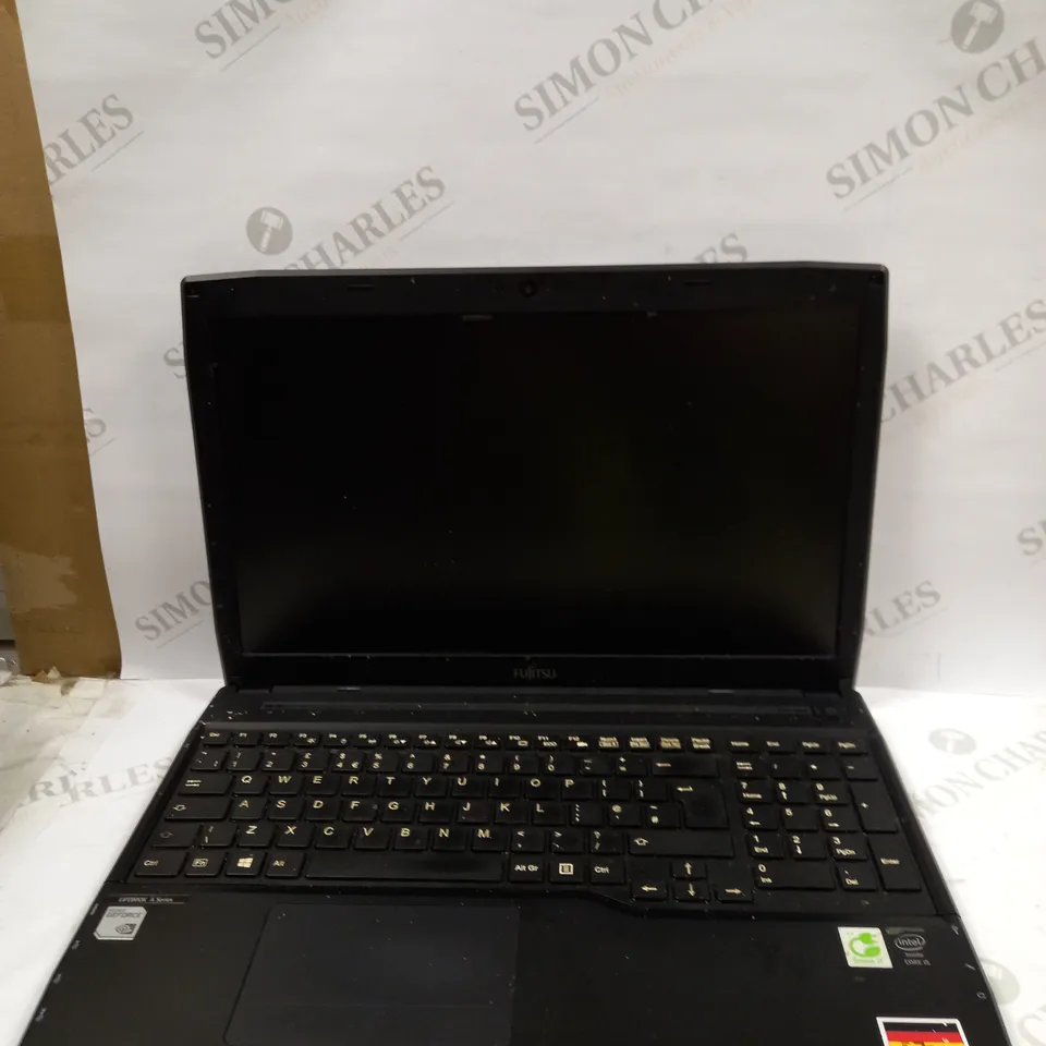 FUJITSU LIFEBOOK AH544 LAPTOP 