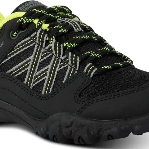 REGATTA EDGEPOINT WATERPROOF LOW KIDS WALKING SHOES SIZE CHILDS 1