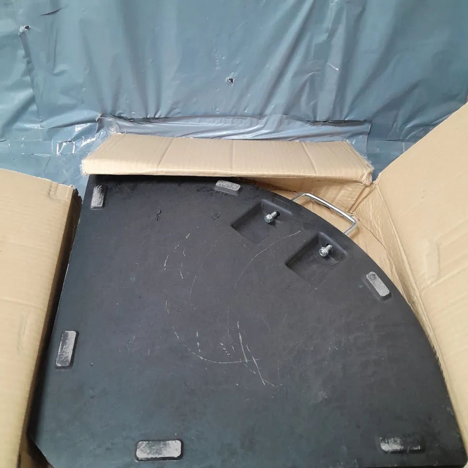 BOXED CANTILEVER PARASOL BASE  RRP £29.99
