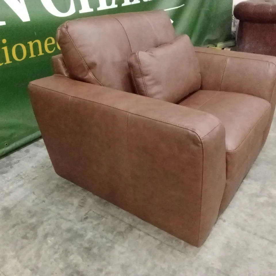 ARDEN ITALIAN LEATHER ARMCHAIR RRP £999