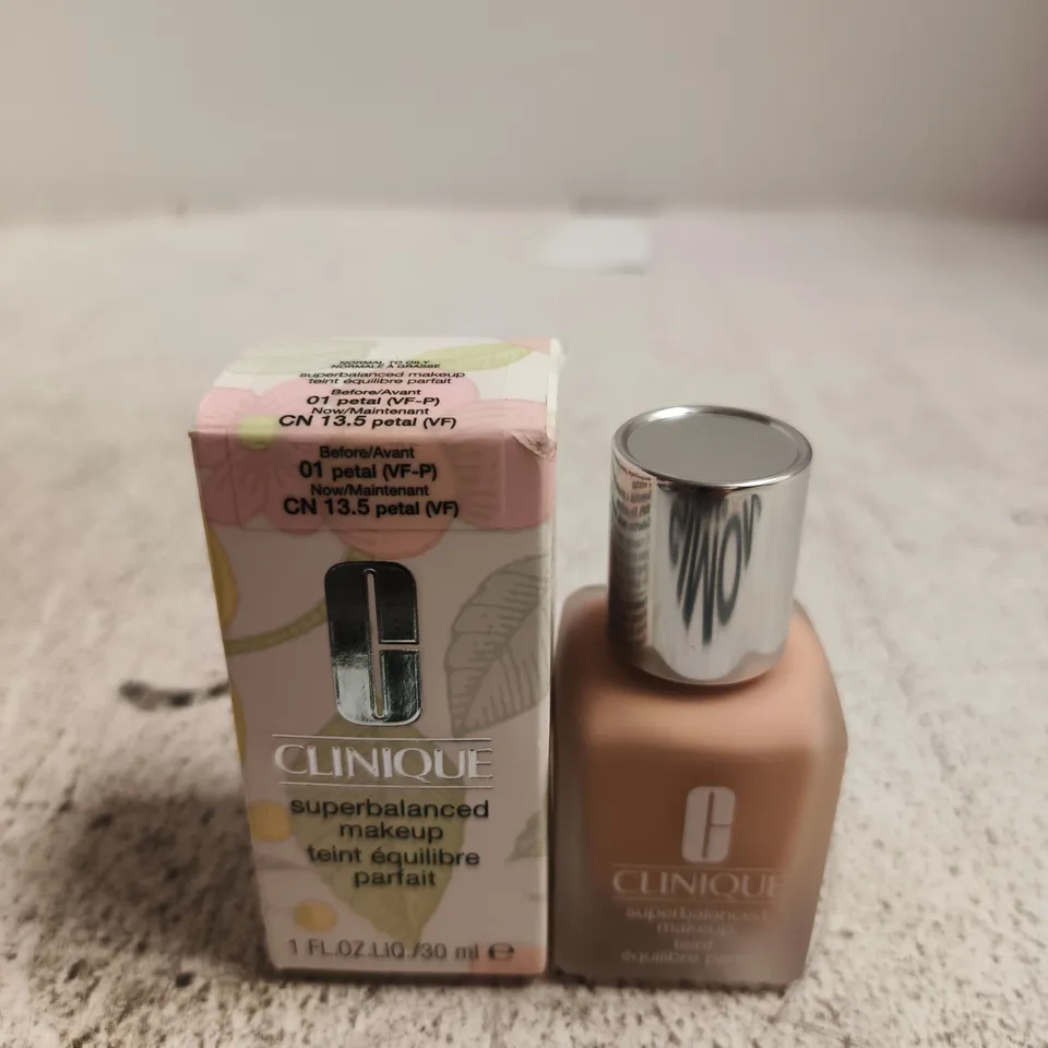 BOXED CLINIQUE SUPERBALANCED MAKEUP FOUNDATION – 30 ML 