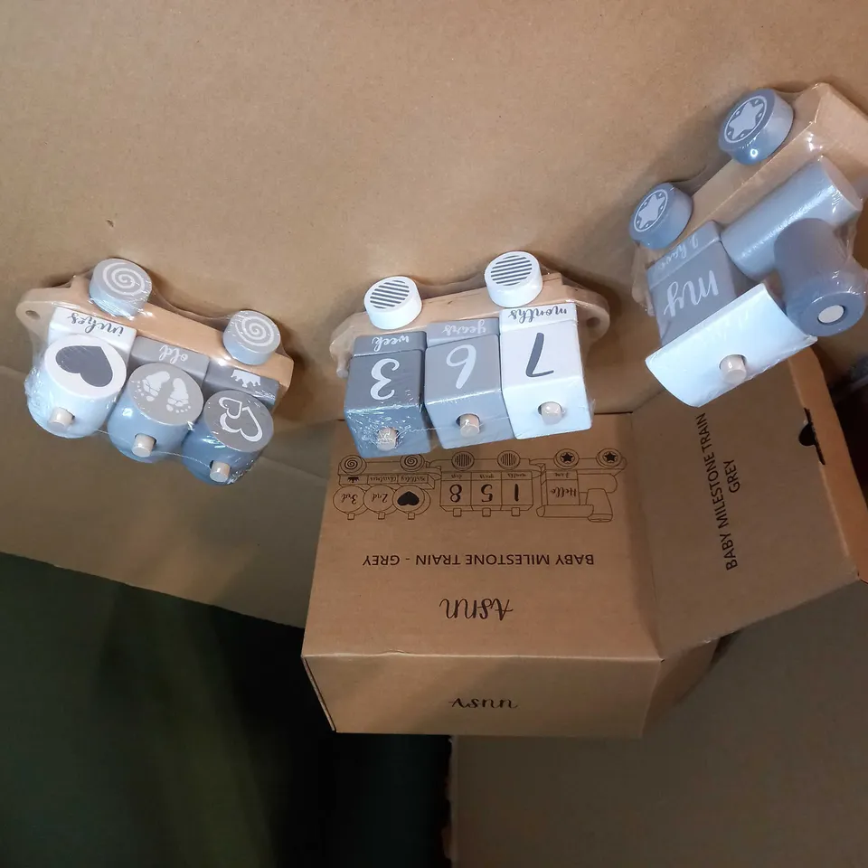 BOXED BABY MILESTONE TRAIN - GREY