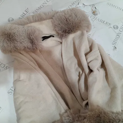 FU FUR FRIM CAPE STONE ONE SIZE