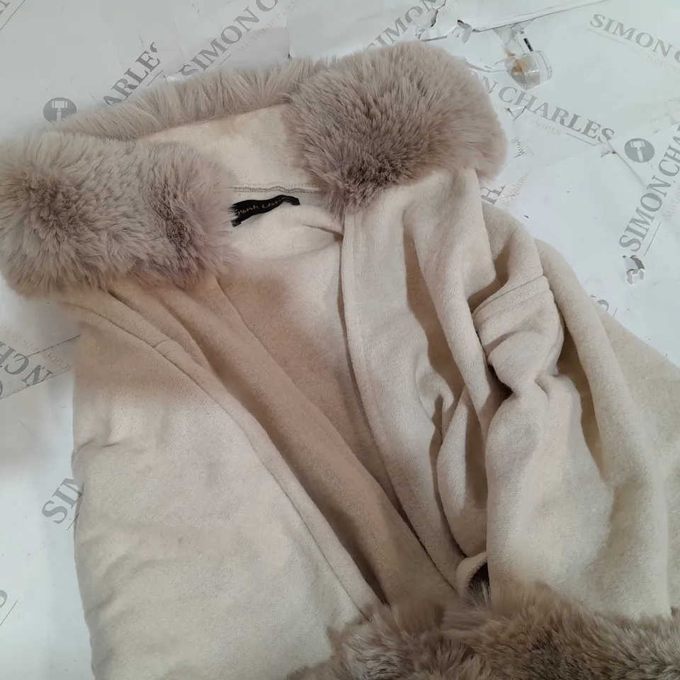 FU FUR FRIM CAPE STONE ONE SIZE