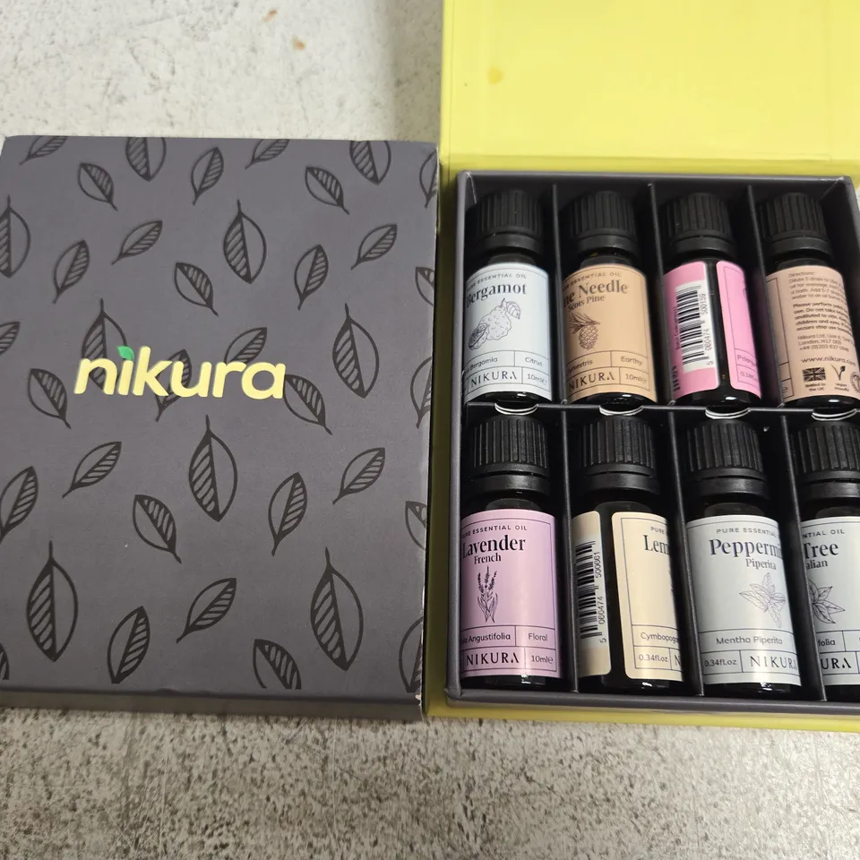 BOXED NIKURA LUXURY 8 ESSENTIAL OIL SET 