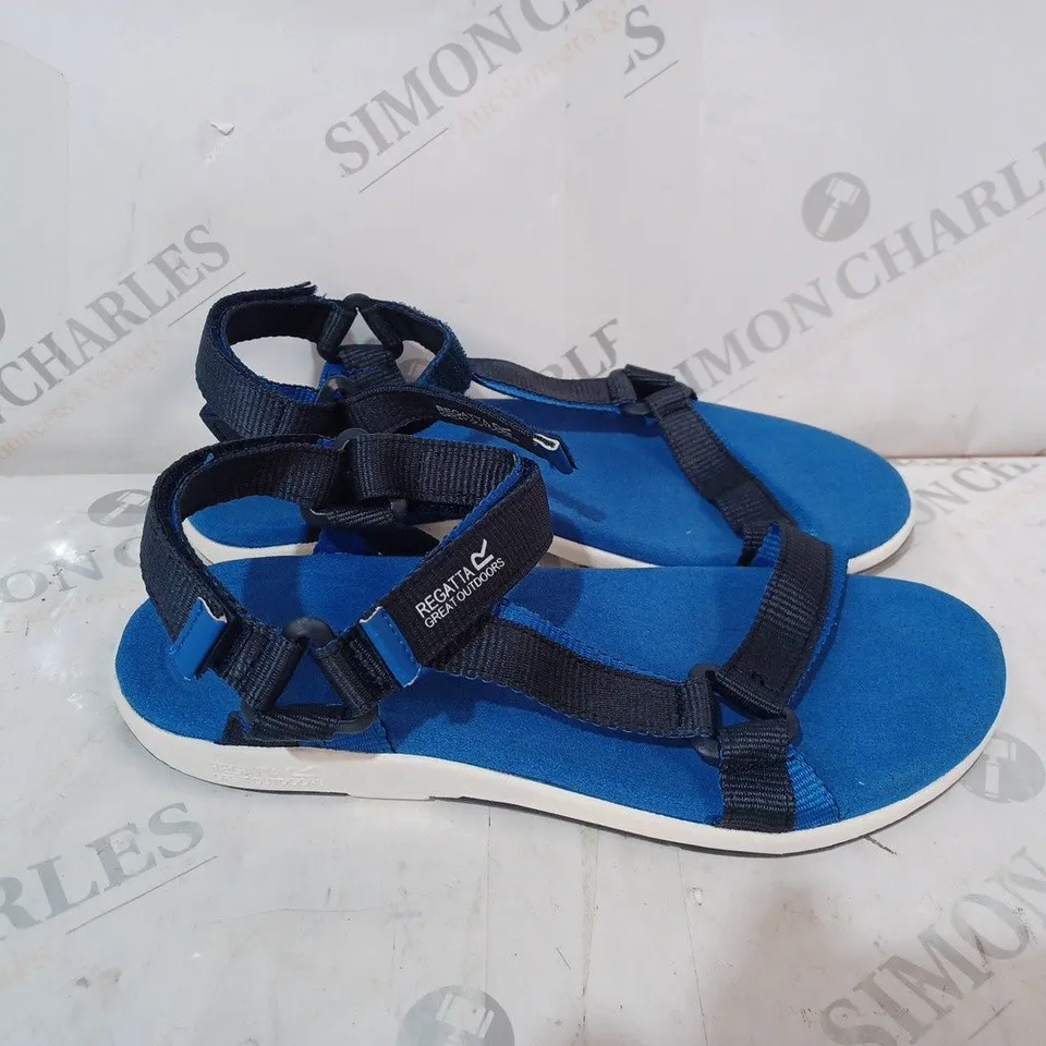 REGATTA BLUE SANDALS - UK 5