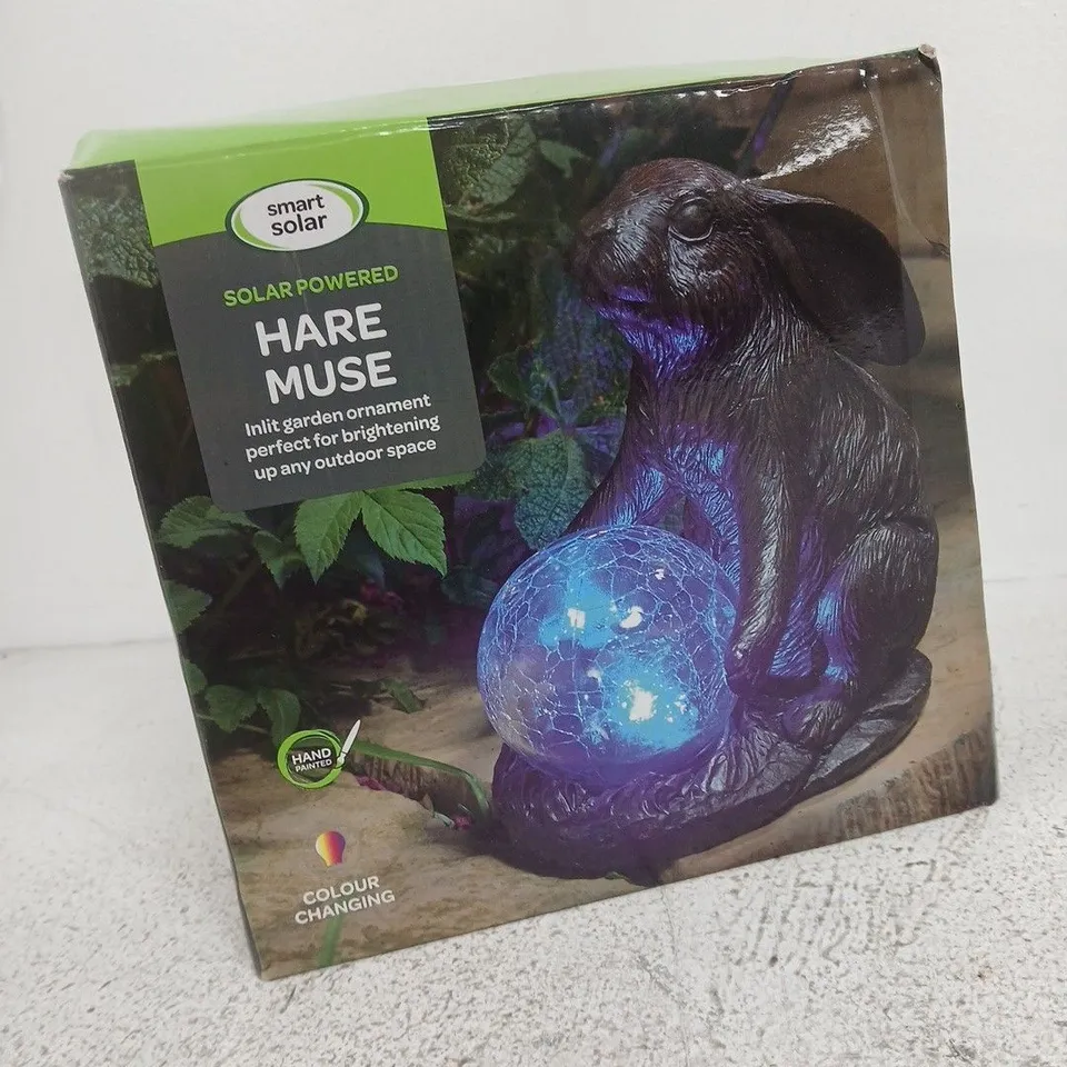 SMART SOLAR HARE MUSE SOLAR POWERED GARDEN ORNAMENT (COLOUR CHANGING)
