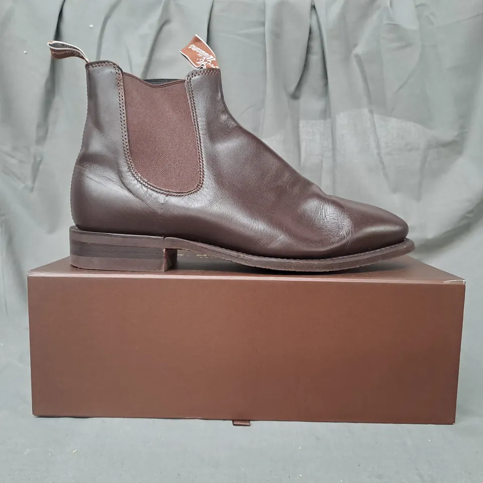 BOXED PAIR OF RM WILLIAMS COMFORT CRAFTSMAN SHOES IN CHESTNUT UK SIZE 8.5