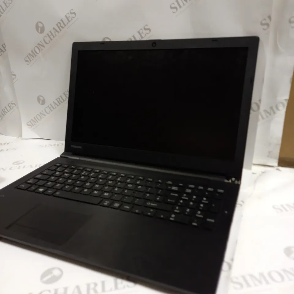 TOSHIBA SATELLITE PRO R50-B LAPTOP