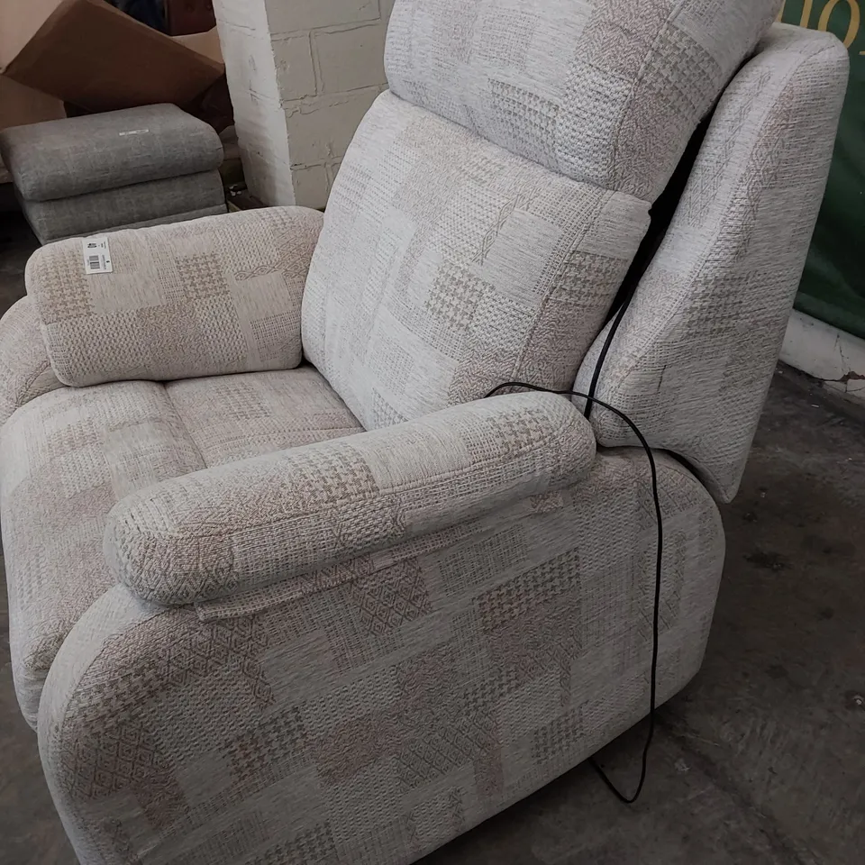 QUALITY BRITISH DESIGNER G PLAN KINGSBURY POWER RECLINING EASY CHAIR LYDIA BLUSH FABRIC 