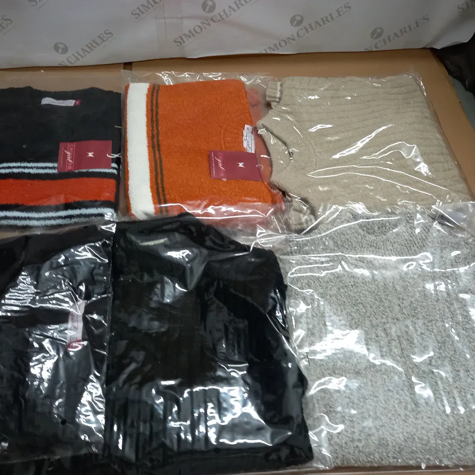 LARGE QUANTITY OF ASSORTED BAGGED CLOTHING ITEMS 