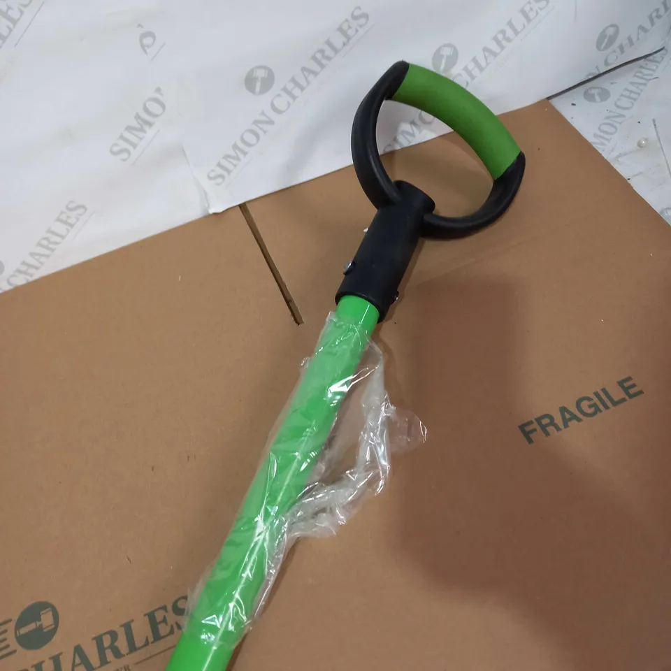 DIRT BUDDY - THE GARDEN SUPER TOOL - GREEN