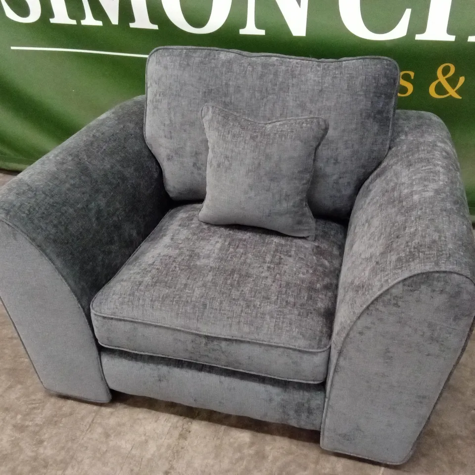 DESIGNER FABRIC UPHOLSTERED CUDDLE CHAIR 