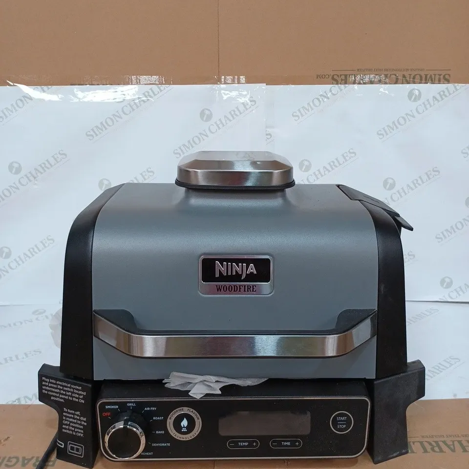 NINJA WOODFIRE BBQ