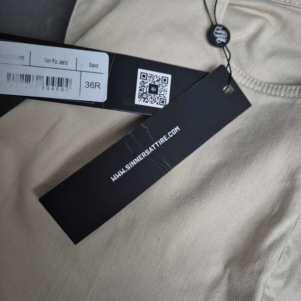 SINNERS ATTIRE NON-RIP JEANS – SAND, UK 36R