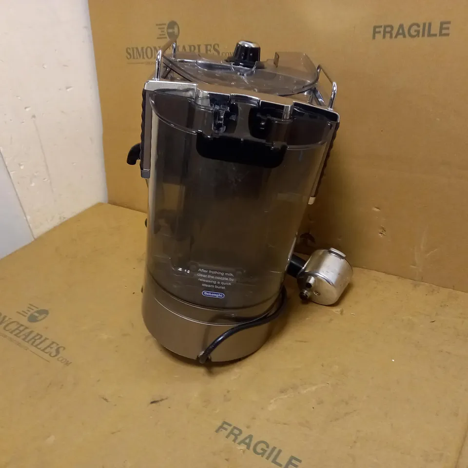 DELONGHI SCULTURA ESPRESSO AND CAPPUCCINO COFFEE MAKER