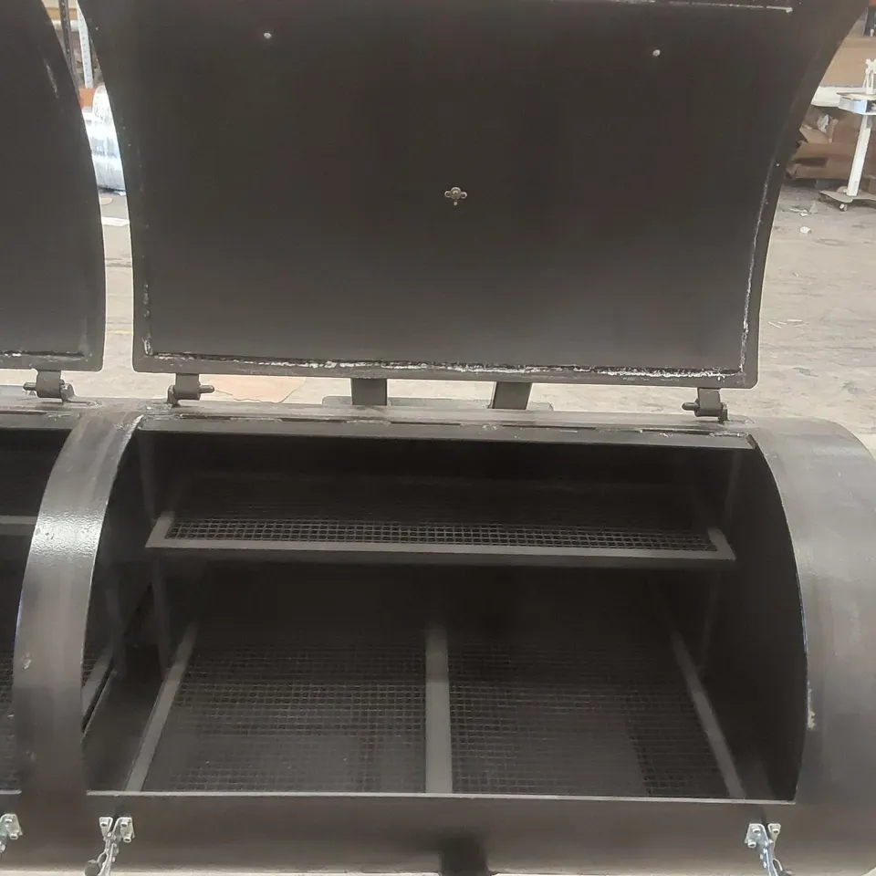 HEAVY DUTY CUSTOM-BUILT SMOKER MADE FROM 6MM STEEL PLATE, FINISHED IN BLACK HAMMERED PAINT