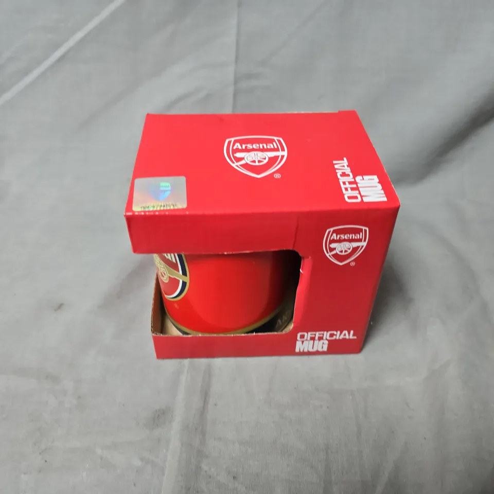 ARSENAL FC OFFICIAL MUG – RED WITH CREST (BOXED)