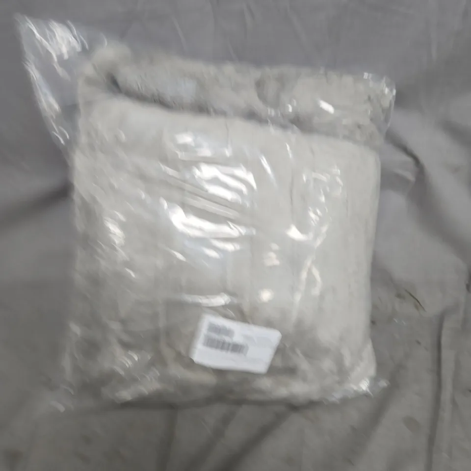 COZEE HOME LUXURY RUCHED FAUX FUR AND VELVETSOFT HEATED THROW