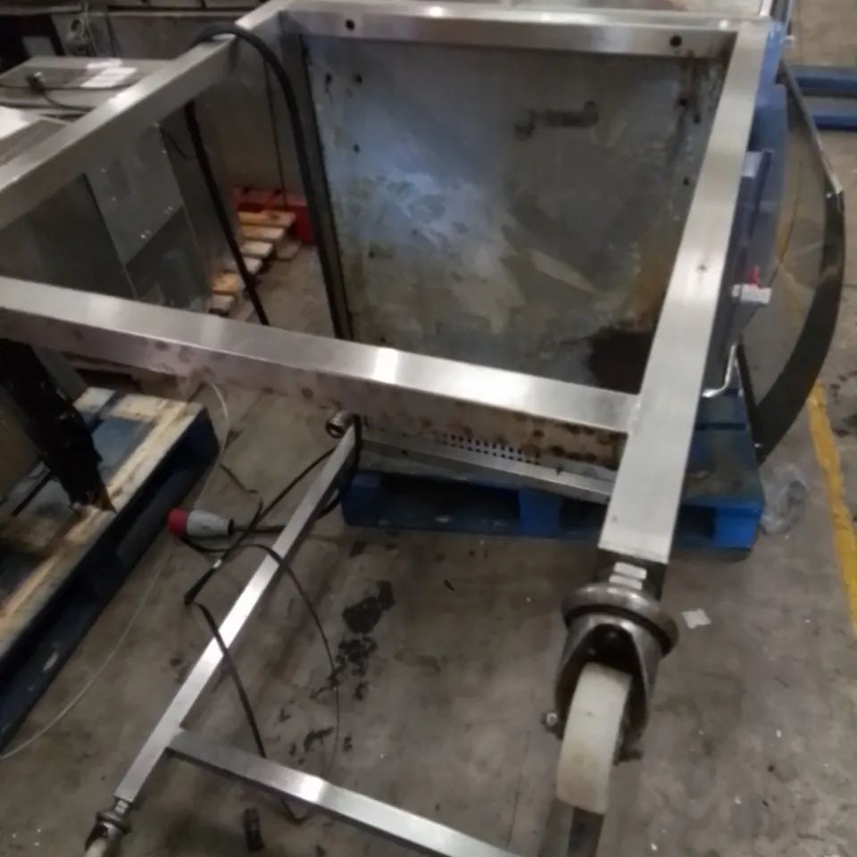 BKI COMMERCIAL SINGLE ROTISSERIE OVEN