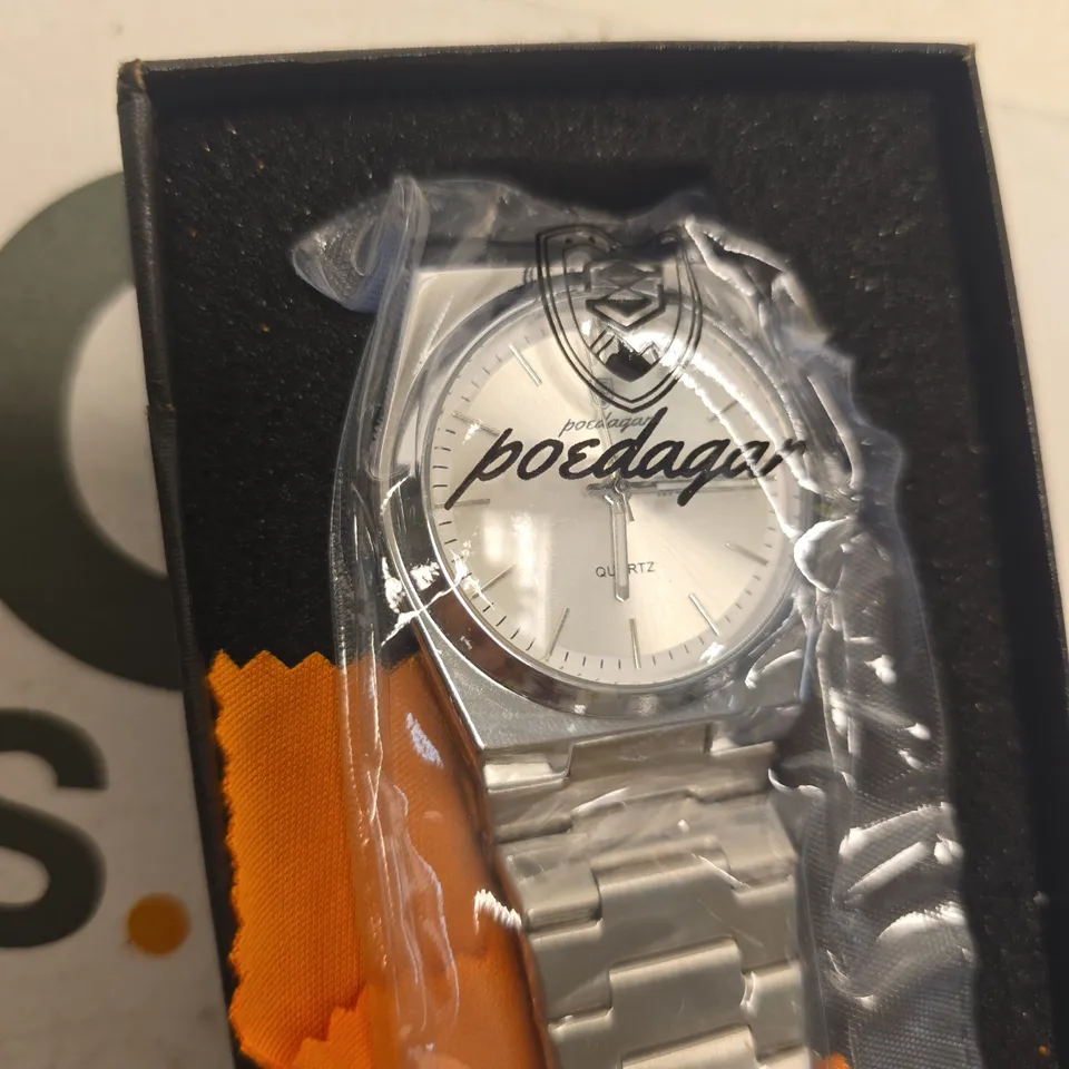 POEDAGAR SILVER-TONE WRISTWATCH WITH METAL BRACELET – QUARTZ MOVEMENT