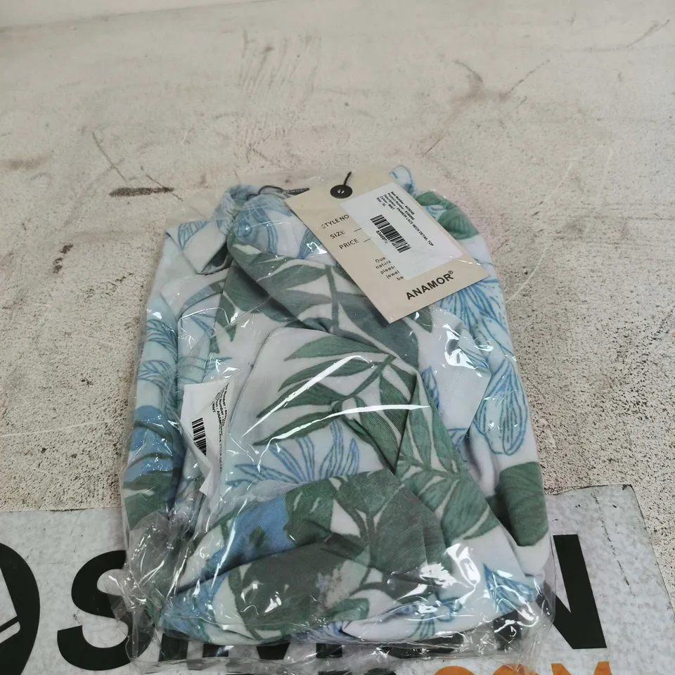 ANAMOR LACE NECK DETAIL TOP IN MINT SIZE XL TAGGED BAGGED