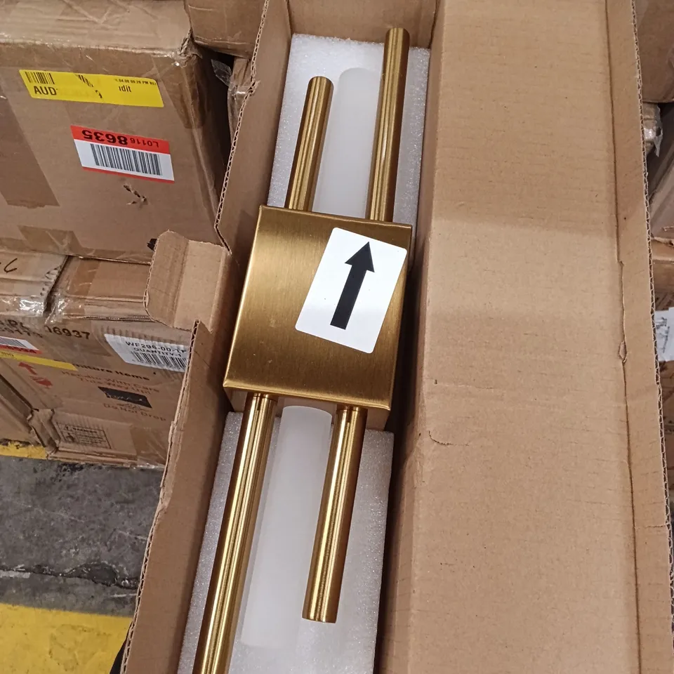 BOXED LED WALL LIGHT - GOLD (1 BOX)