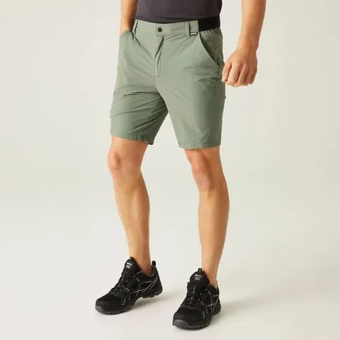 REGATTA MENS TRAVEL LIGHT PACKAWAY SHORTS AGAVE GREEN SIZE 30"