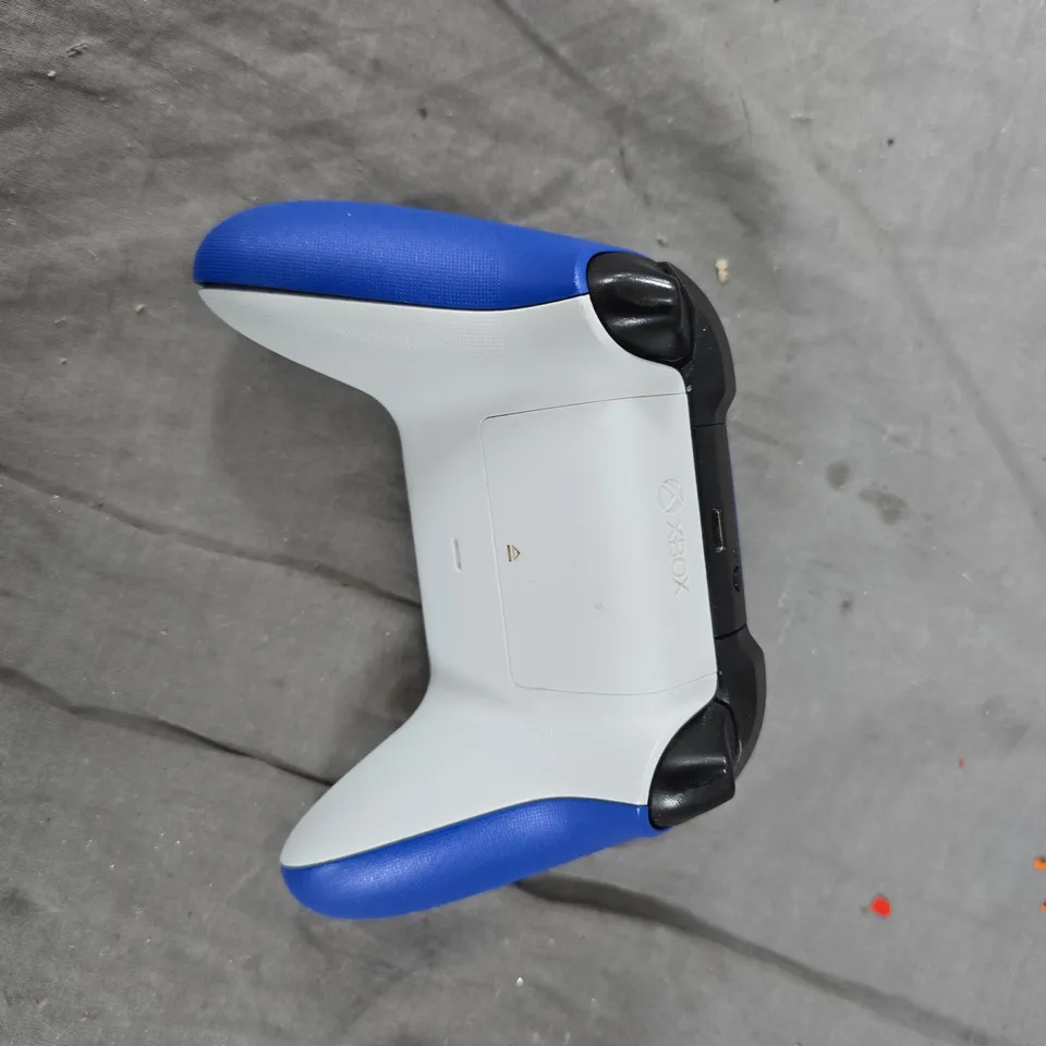 XBOX WIRELESS CONTROLLER – BLUE