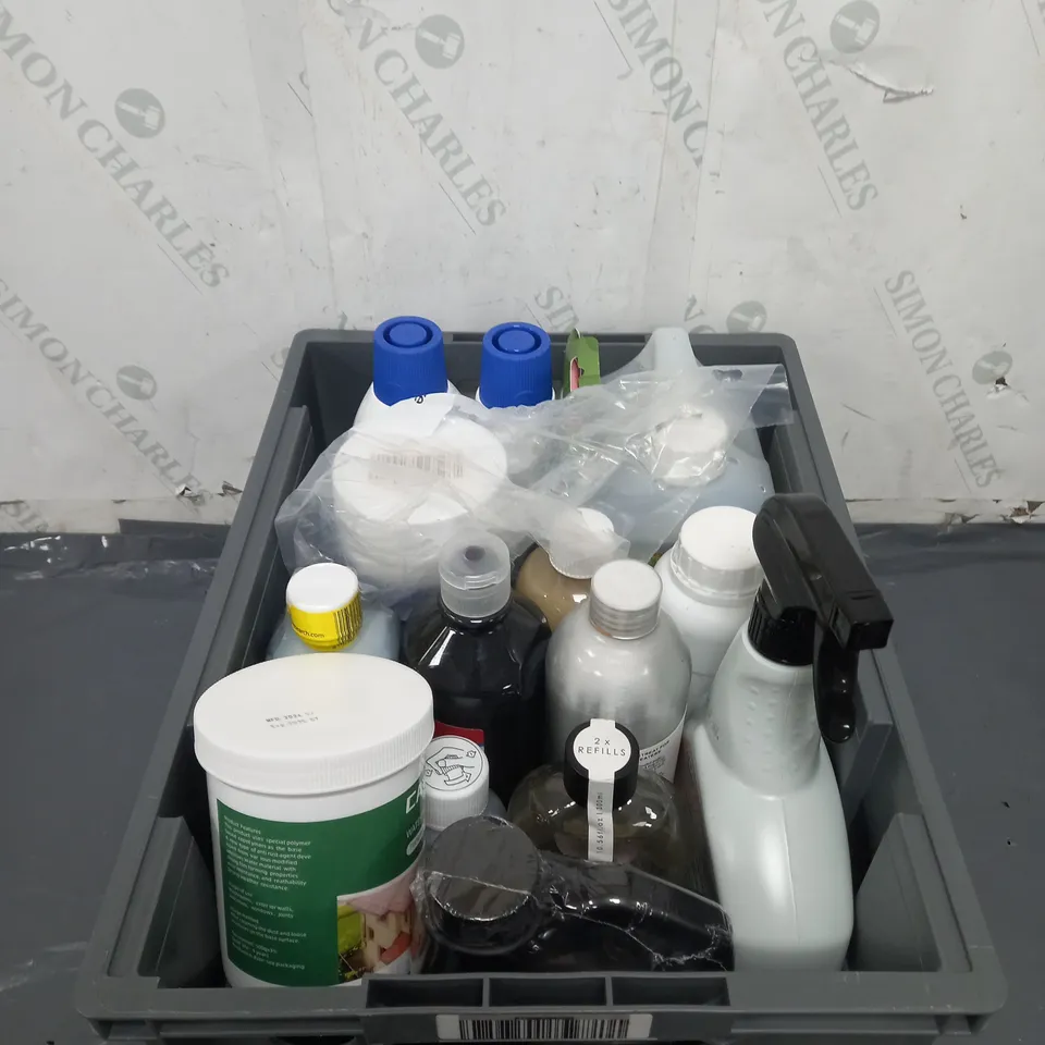 TOTE OF APPROX 10 CLEANING PRODUCTS TO INCLUDE ADHESIVE , DESCALER , GLASS CLEANER , ETC 