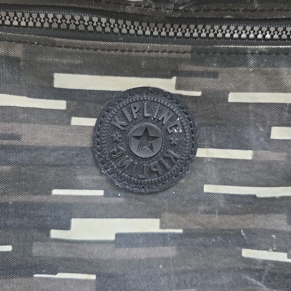 KIPLING CAMOUFLAGE SUITCASE