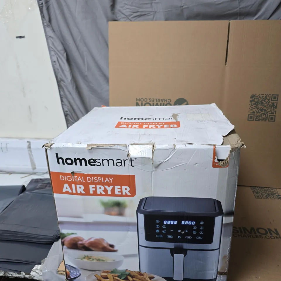 HOMESMART DIGITAL DISPLAY AIR FRYER – BOXED