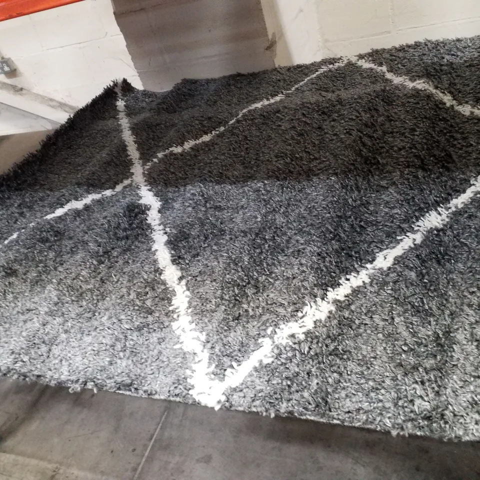 BRAND NEW PACO HOME KALMAR 442 AREA RUG IN ANTHRACITE - 140×200CM