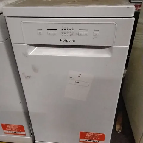HOTPOINT FREESTANDING SLIMLINE DISHWASHER WITH RAPID WASH HP2FE10CS90WUK