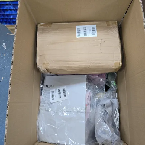 BOX OF APPROXIMATELY 15 ASSORTED ITEMS TO INCLUDE: CATHRINE LANGSFORD DOUBLE DUVET SET