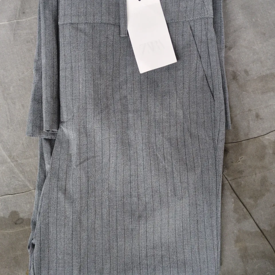 ZARA GREY PINSTRIPE TROUSERS SIZE UK SMALL