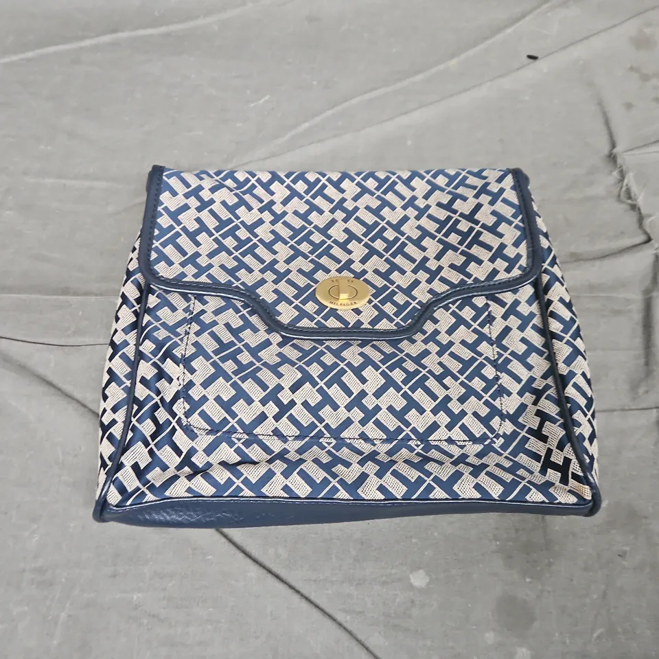 TOMMY HILFIGER CROSSBODY BAG