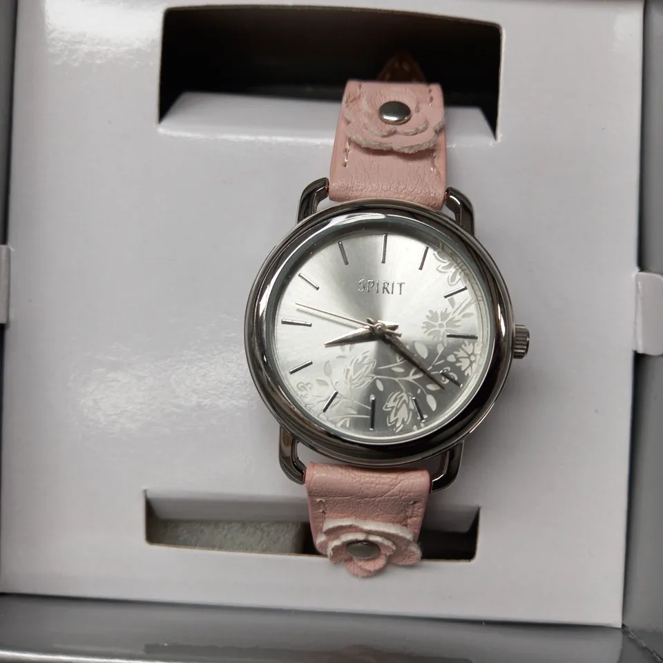 BOXED SPIRIT SILVER EFFECT WATCH W. FLORAL DESIGN & PALE PINK STRAP