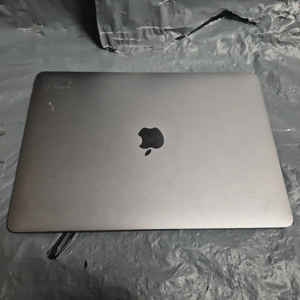 APPLE MACBOOK PRO - MODEL A1706