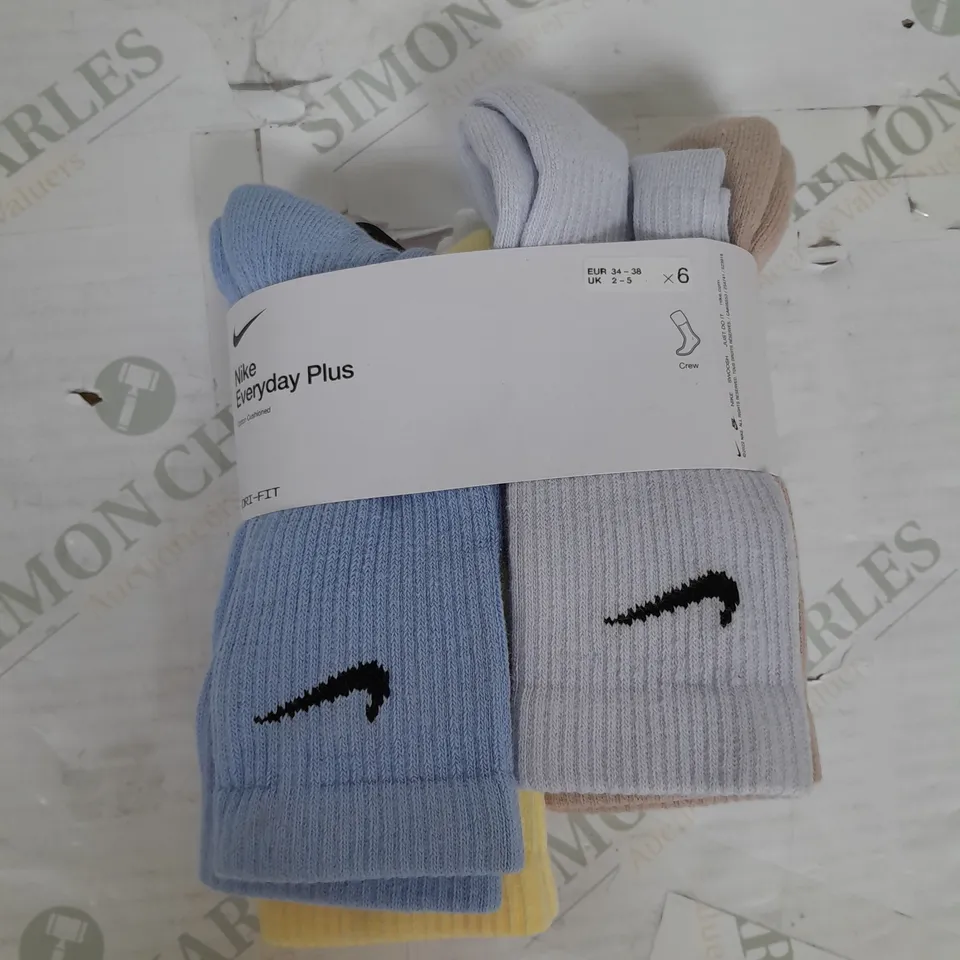 NIKE EVERYDAY PLUS PACK OF 6 DRI-FIT CREW SOCKS IN MULTI COLOUR SIZE 2-5