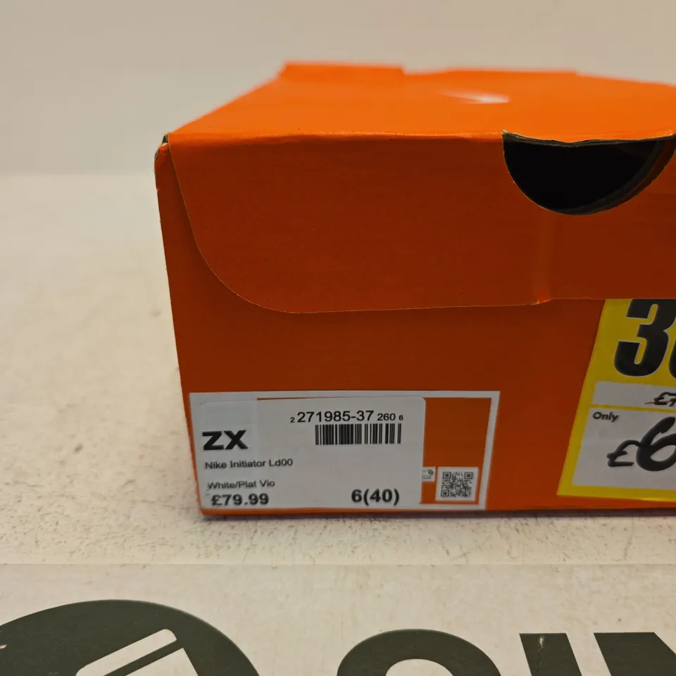 NIKE INITIATOR LD00 SNEAKERS – UK 6 (EU 40) – WHITE/PLATINUM