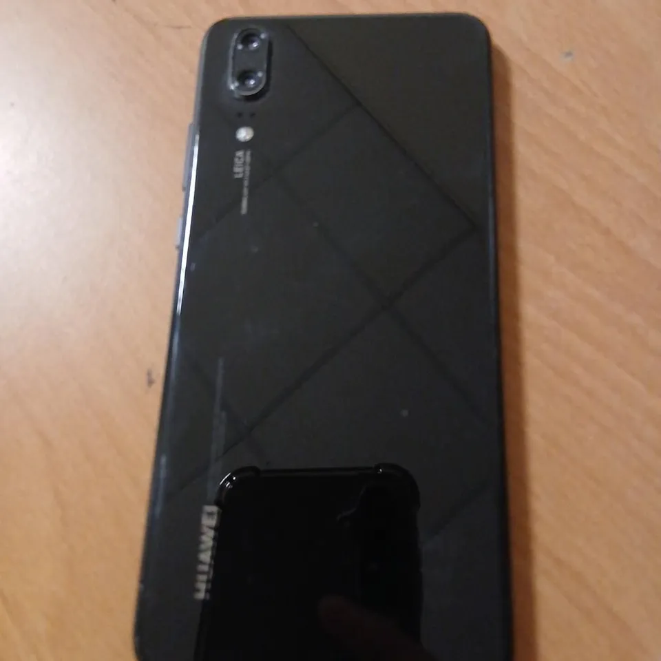 HUAWEI P20 SMARTPHONE – BLACK, LEICA DUAL-CAMERA (EML-L09)