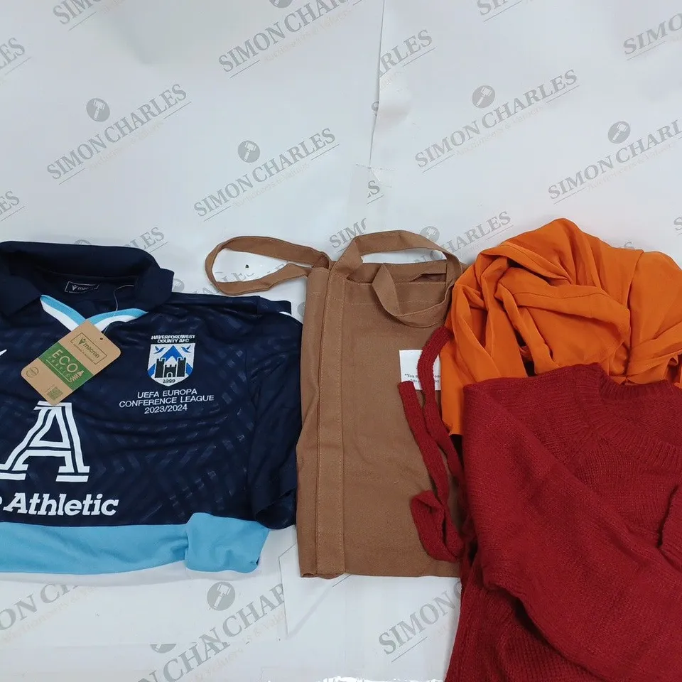 LARGE QUANTITY OF CLOTHING ITEMS TO INCLUDE DRESSES, SWEATERS, JEANS, T-SHIRTS, ETC