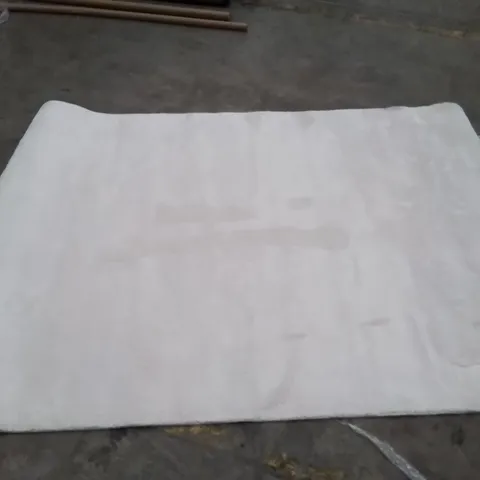 QUALITY DESIGNER AREA RUG - APPROXIMATELY 230X160CM