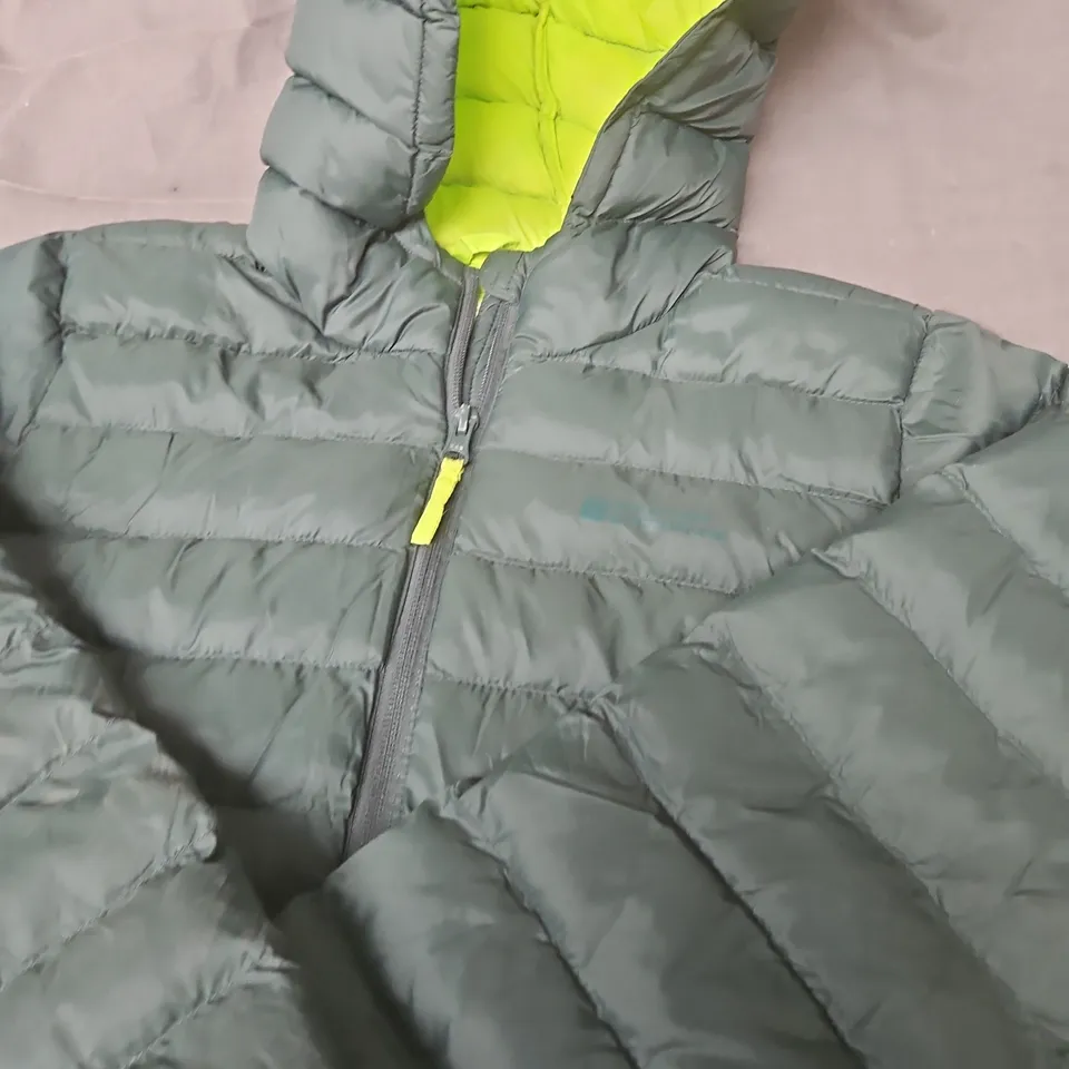 KIDS MOUNTAIN WAREHOUSE PUFFER JACKET - SIZE 13 YRS